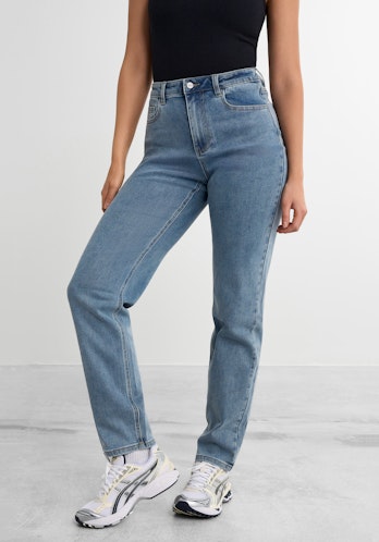 Straight Jeans