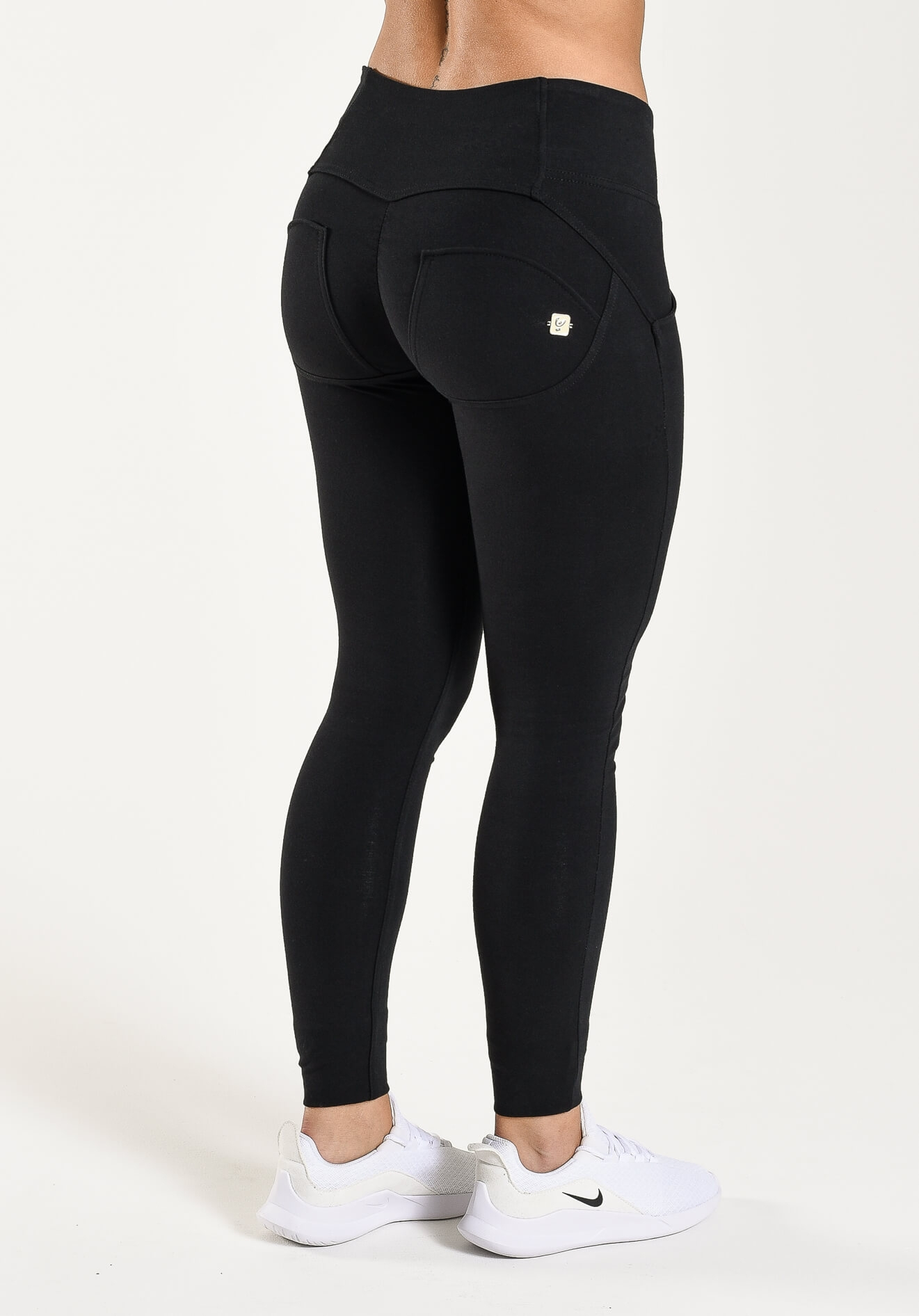 WR.UP® Shaping Effect - Mid/High Waist WR.UP® Shaping Effect - Mid/High Waist